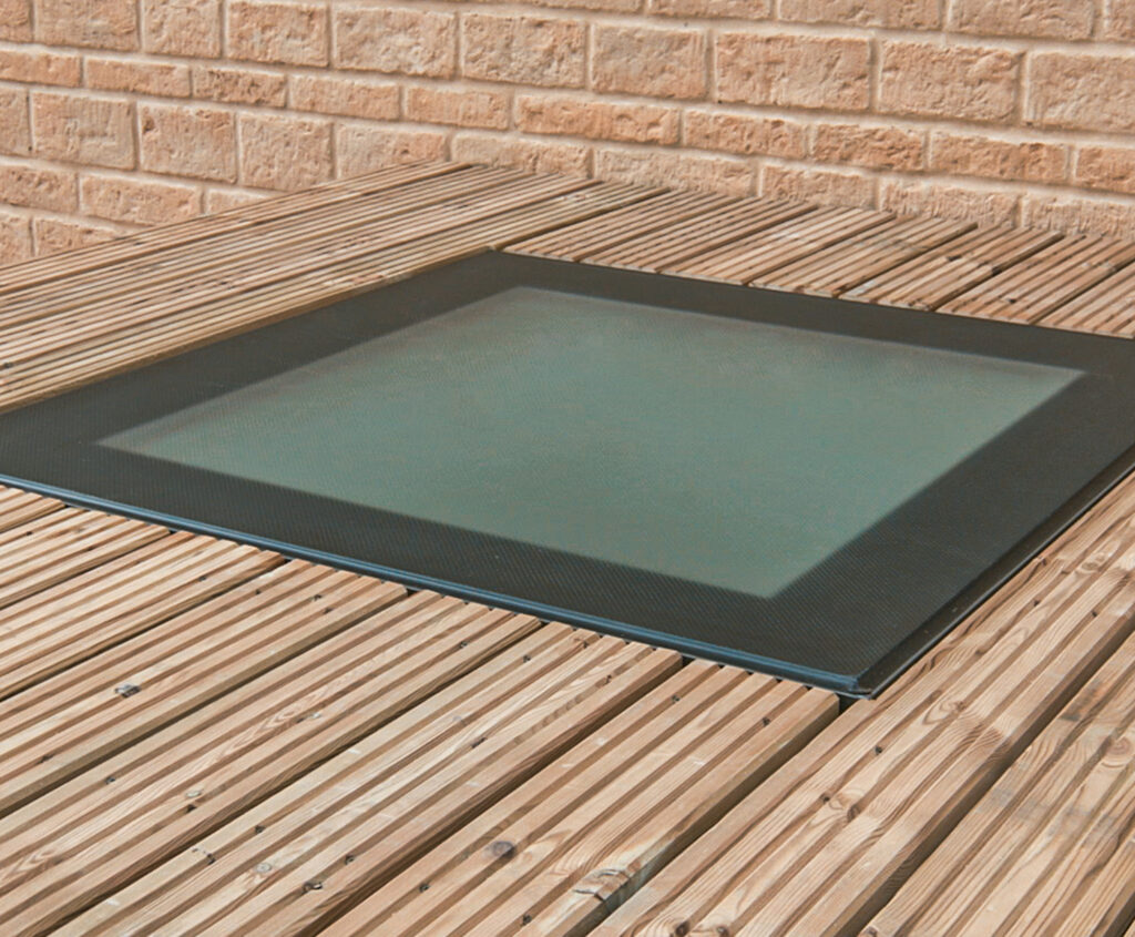 Alternative Design walk on rooflight